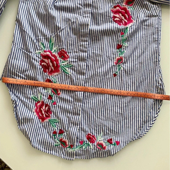 Merona Cotton  Blue & White Striped Button Down Shirt Roses Size XS - Picture 9 of 13